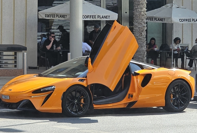 McLaren Artura Spider