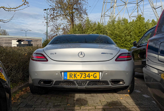 Mercedes-Benz SLS AMG