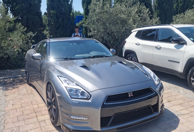 Nissan GT-R 2012