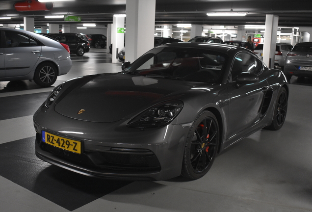 Porsche 718 Cayman GTS