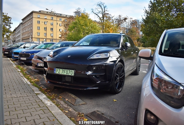 Porsche Macan EV Turbo