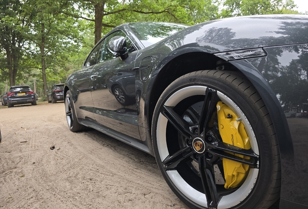 Porsche Taycan Turbo S Sport Turismo