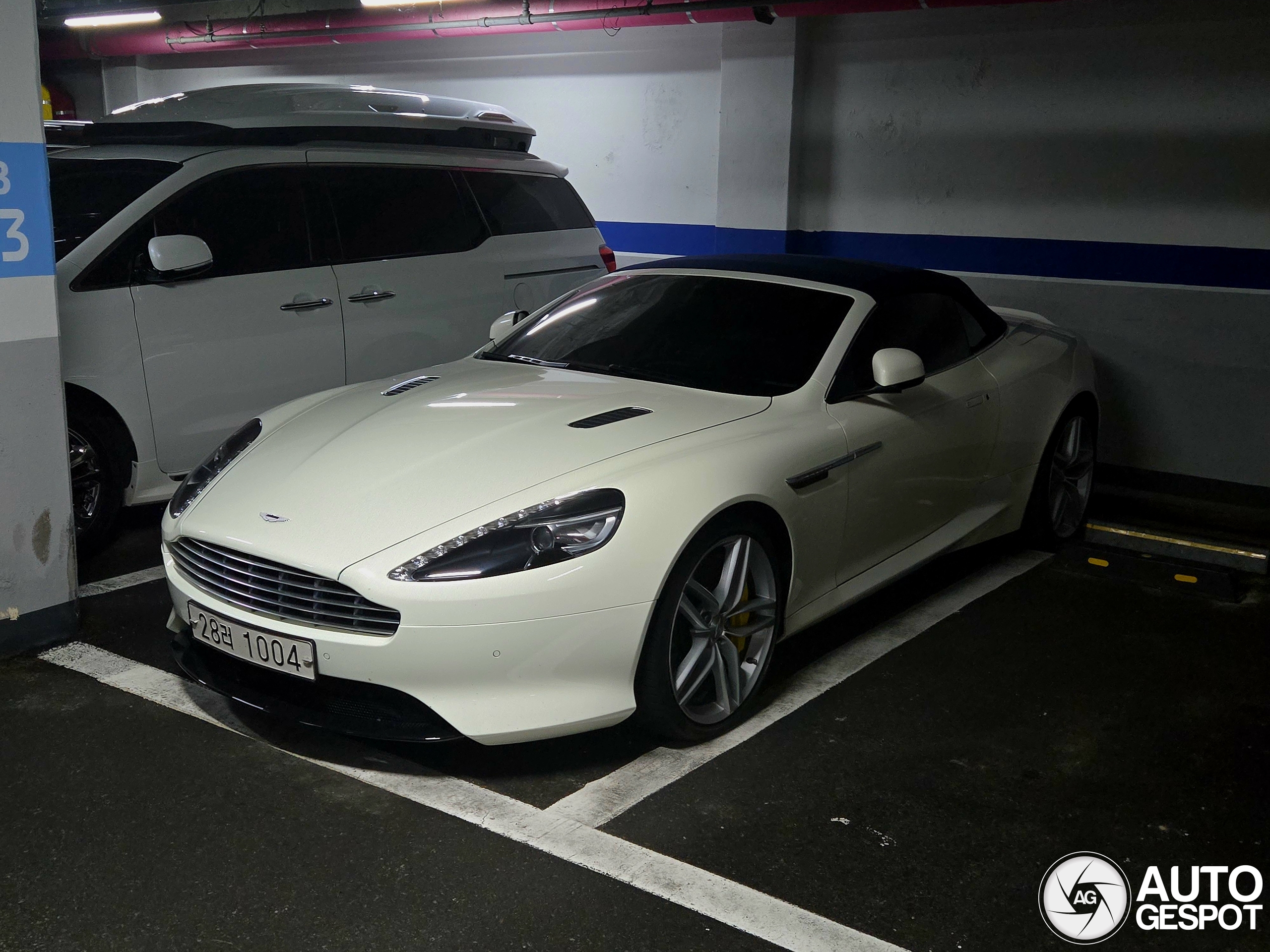 Aston Martin DB9 Volante 2013