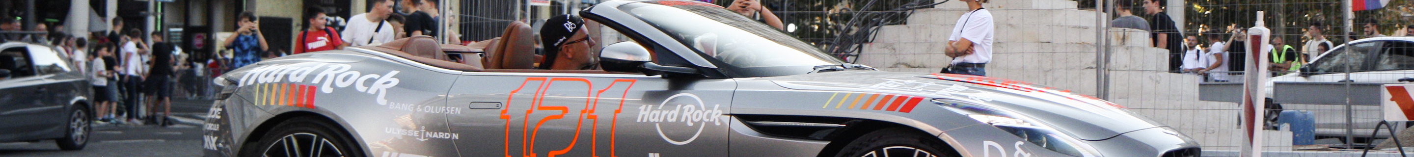 Aston Martin DB12 Volante