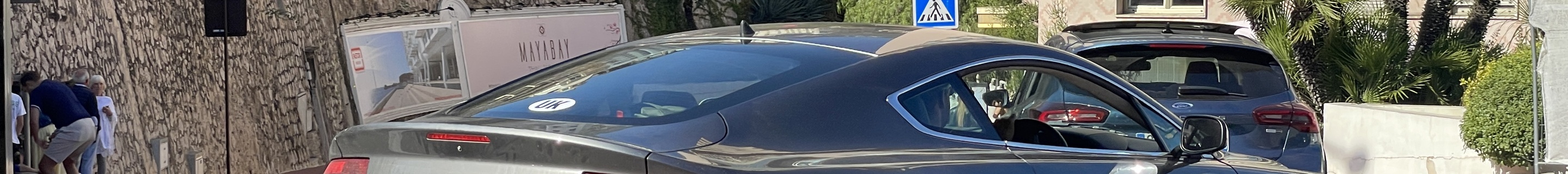 Aston Martin V8 Vantage