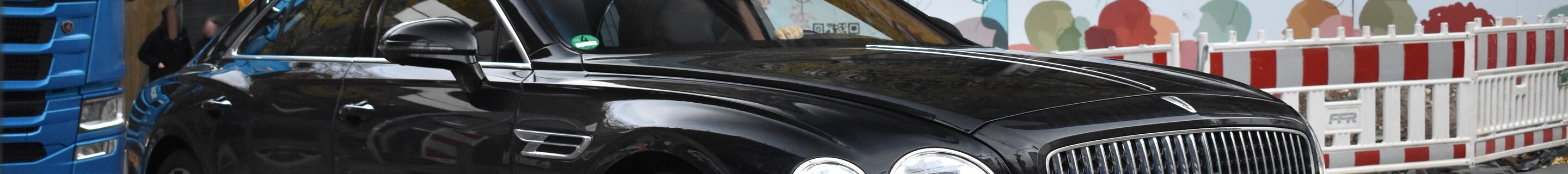 Bentley Flying Spur V8 2021