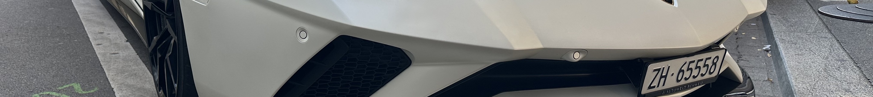 Lamborghini Aventador S LP740-4 Roadster