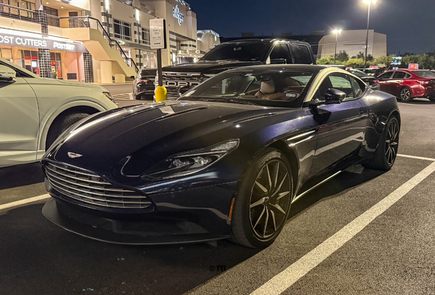 Aston Martin DB11