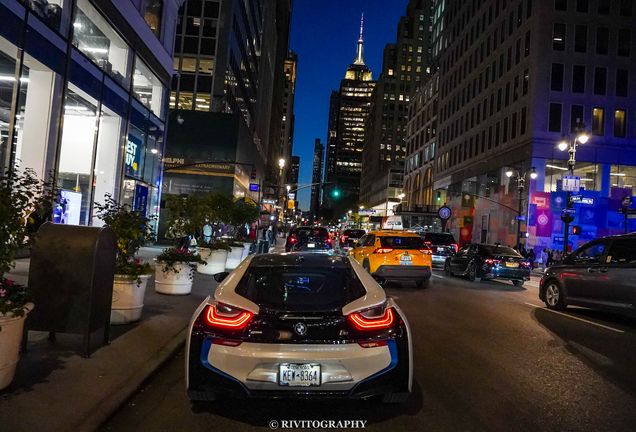 BMW i8