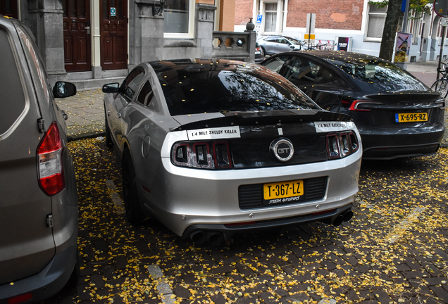 Ford Mustang GT 2013