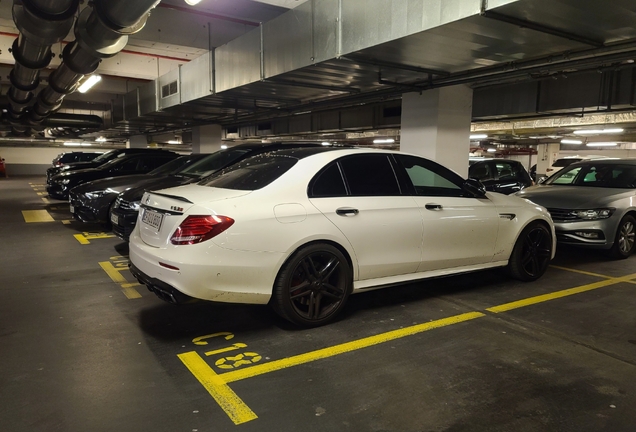 Mercedes-AMG E 63 S W213