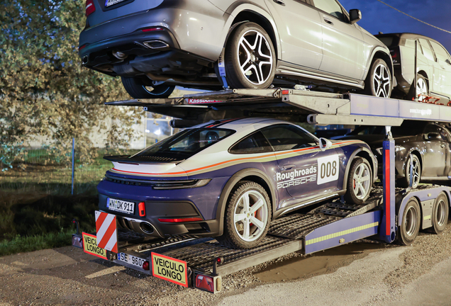 Porsche 992 Dakar