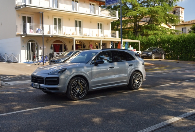 Porsche Cayenne Turbo S E-Hybrid