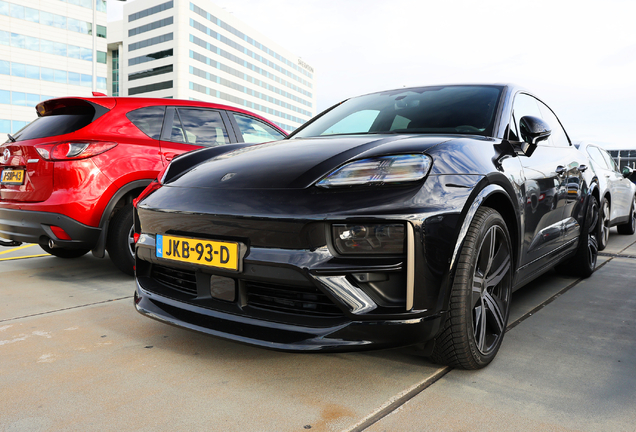 Porsche Macan EV Turbo