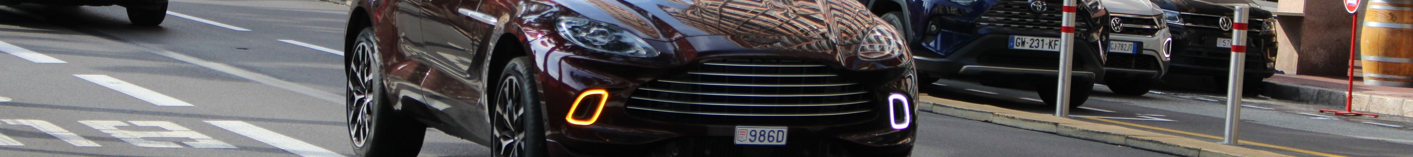 Aston Martin DBX