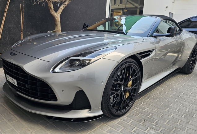 Aston Martin DB12 Volante