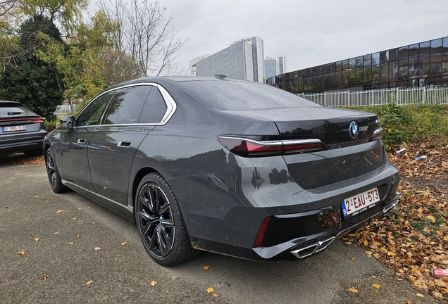 BMW M760e xDrive