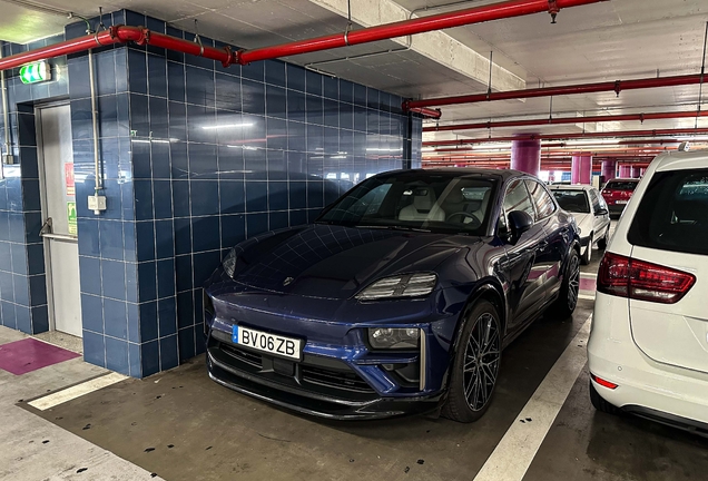 Porsche Macan EV Turbo