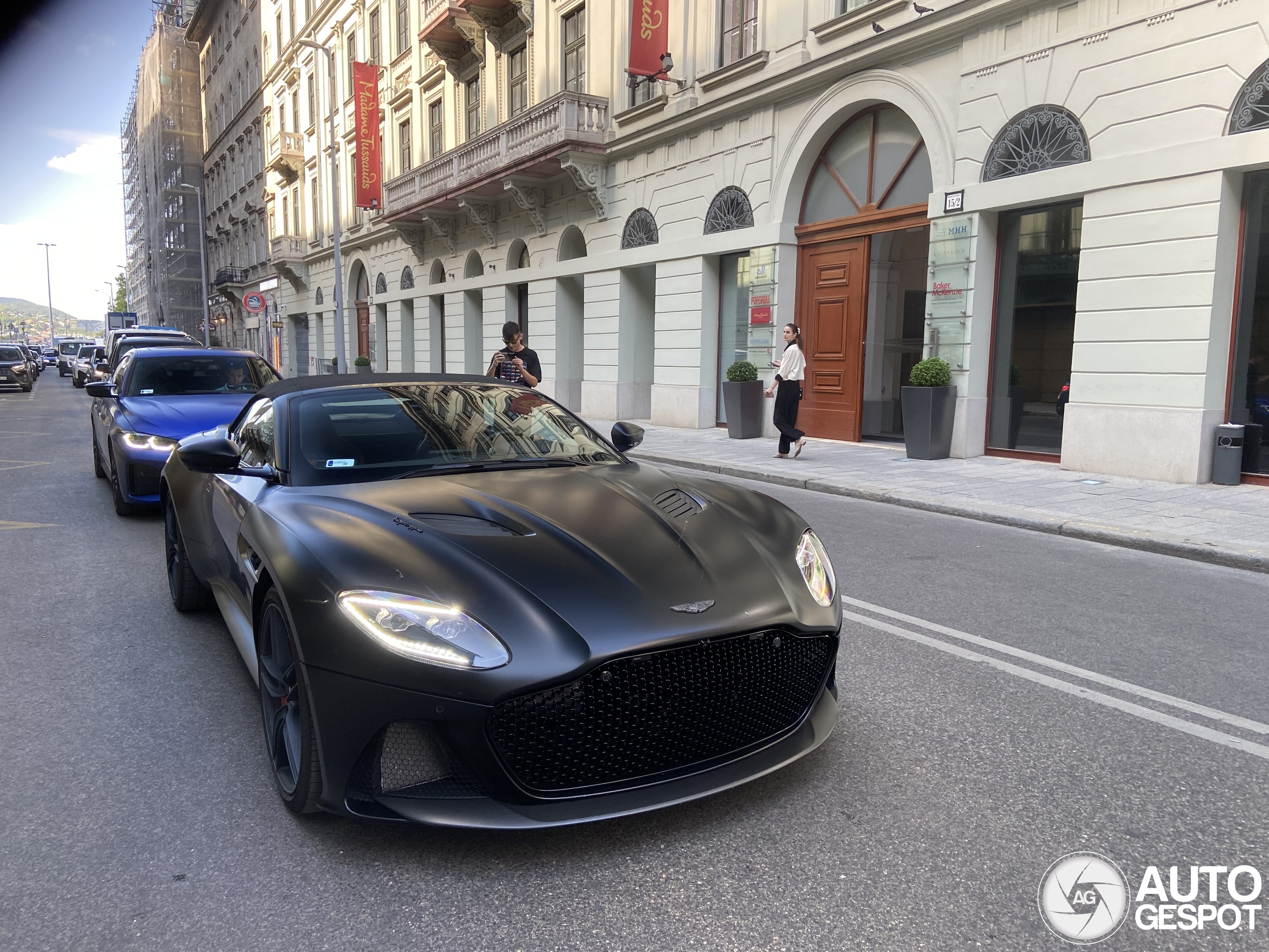 Aston Martin DBS Superleggera Volante
