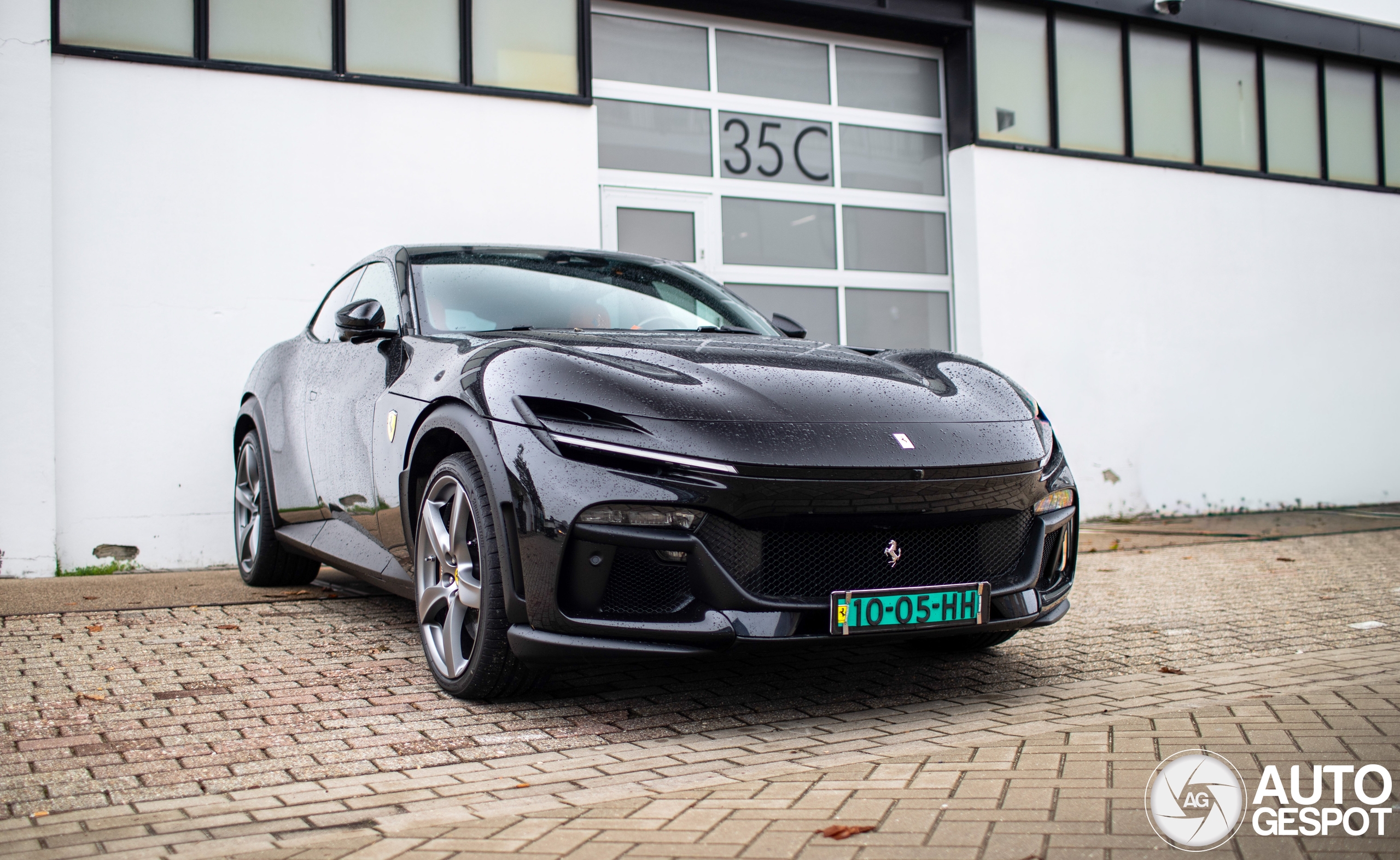 Klibansky voegt Ferrari SUV toe aan collectie