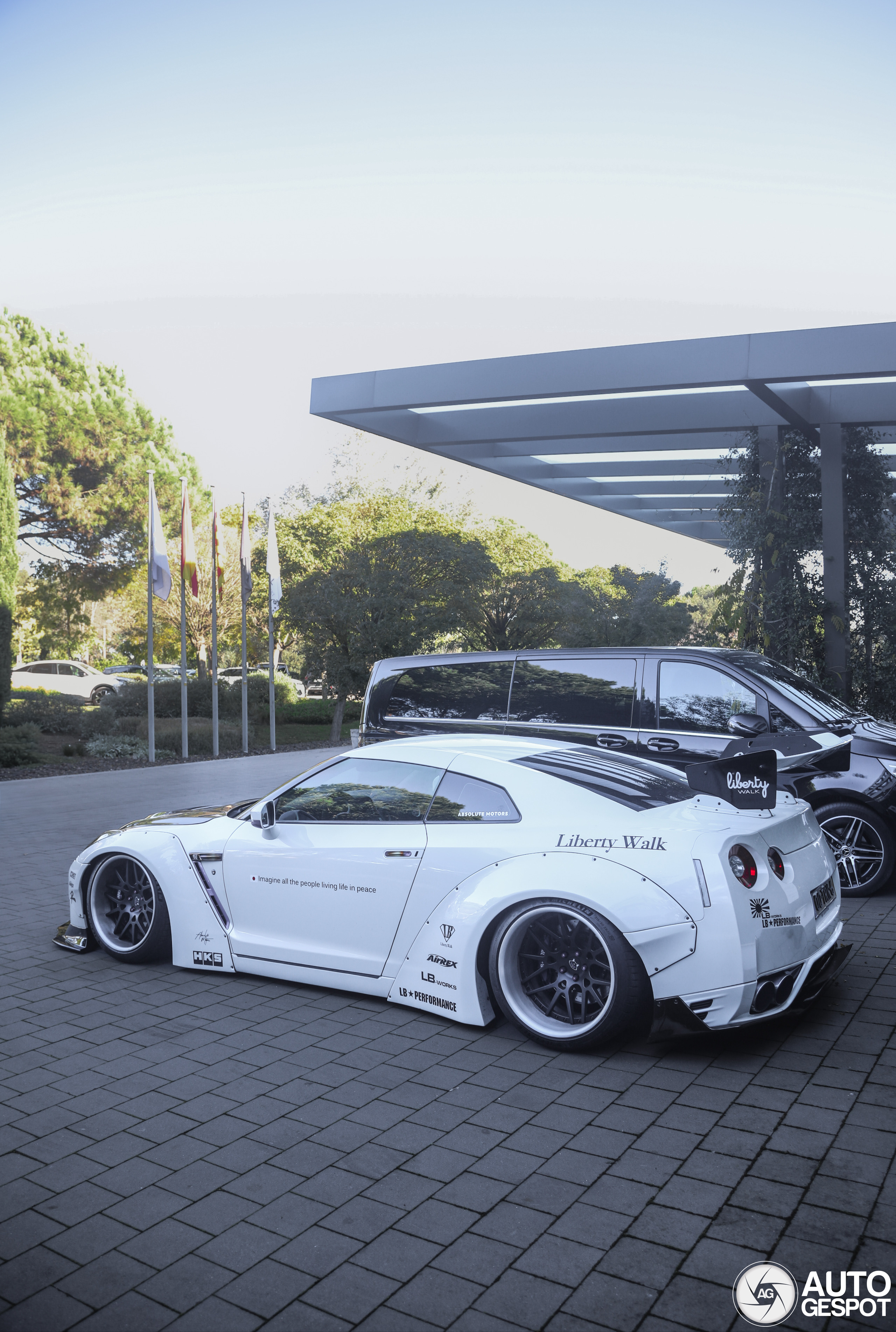 Nederlandse Nissan GT-R Liberty Walk Widebody gespot
