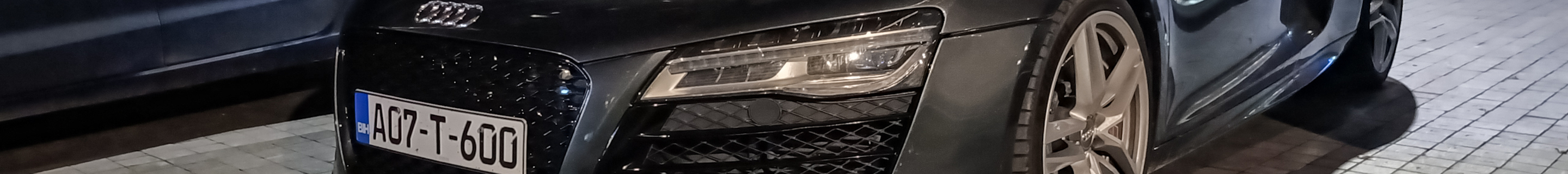 Audi R8 V10 Spyder 2013