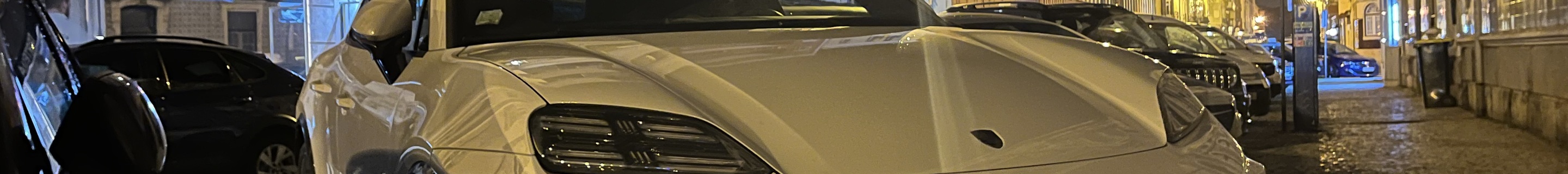 Porsche Macan EV Turbo