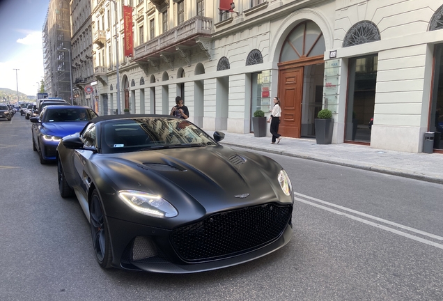 Aston Martin DBS Superleggera Volante