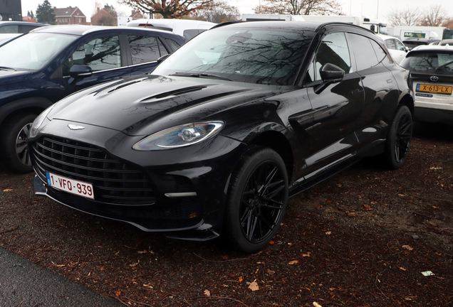 Aston Martin DBX707