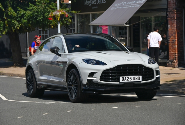 Aston Martin DBX707