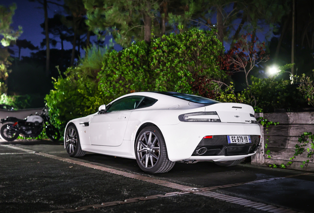 Aston Martin V8 Vantage S