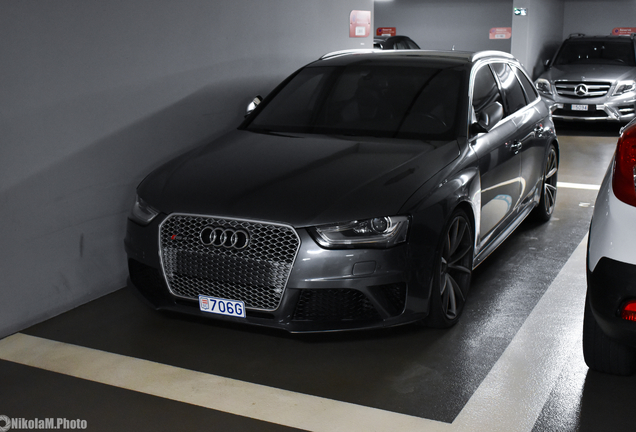 Audi RS4 Avant B8