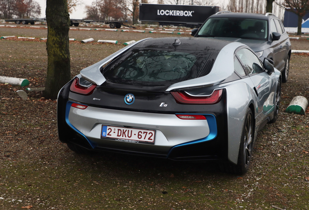 BMW i8