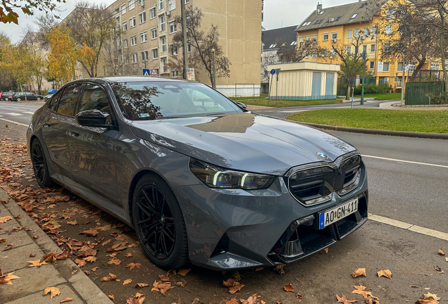 BMW M5 G90