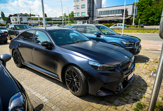 BMW M5 G90