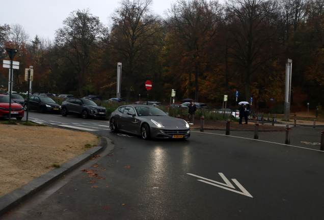 Ferrari FF