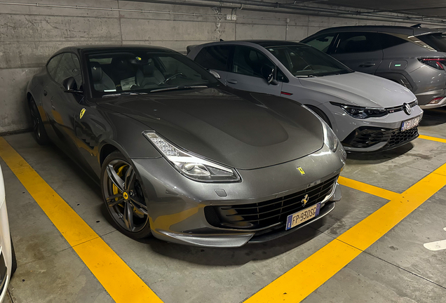 Ferrari GTC4Lusso