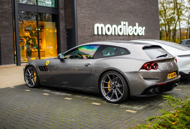 Ferrari GTC4Lusso