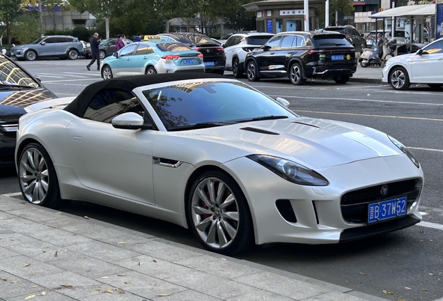 Jaguar F-TYPE S Convertible