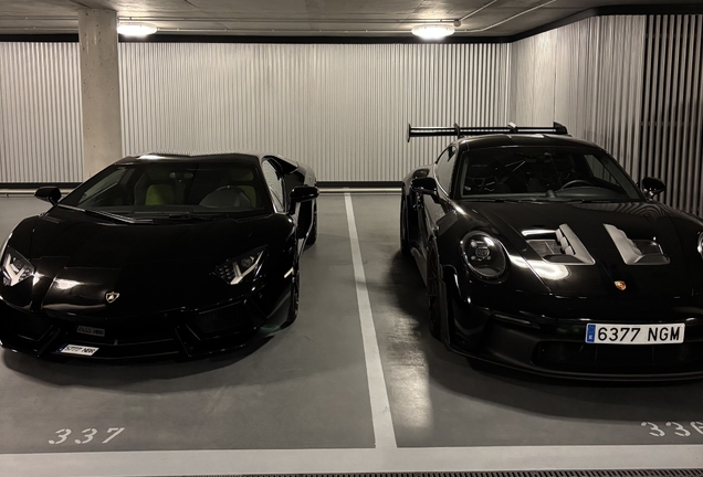 Lamborghini Aventador LP700-4