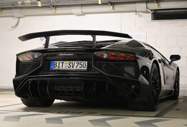 Lamborghini Aventador LP750-4 SuperVeloce