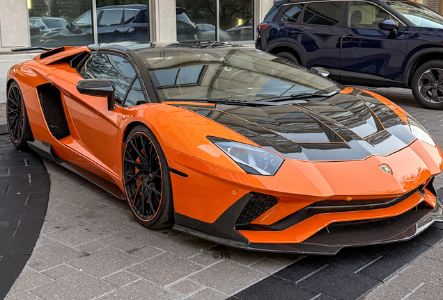 Lamborghini Aventador S LP740-4 Roadster