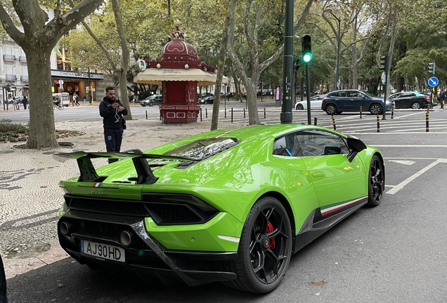 Lamborghini Huracán LP640-4 Performante