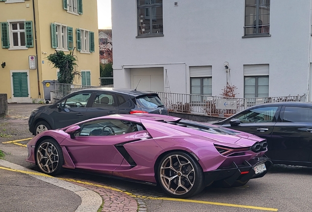 Lamborghini Revuelto