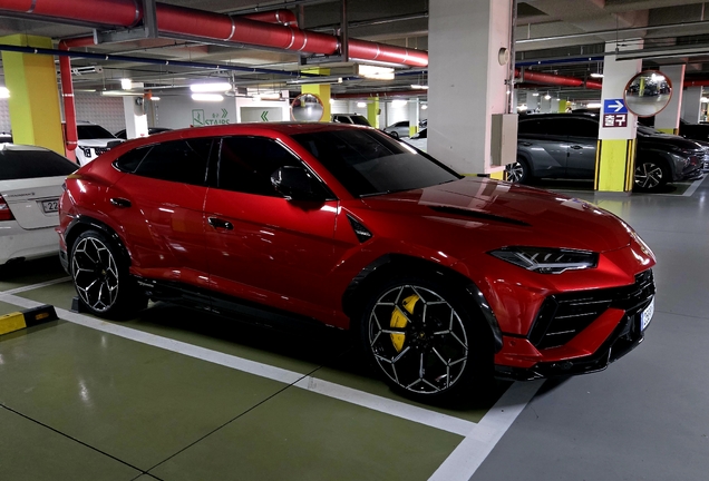 Lamborghini Urus Performante