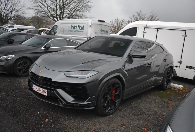 Lamborghini Urus Performante
