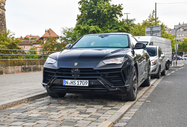 Lamborghini Urus S