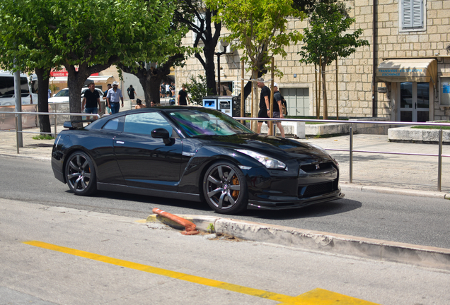 Nissan GT-R 2011