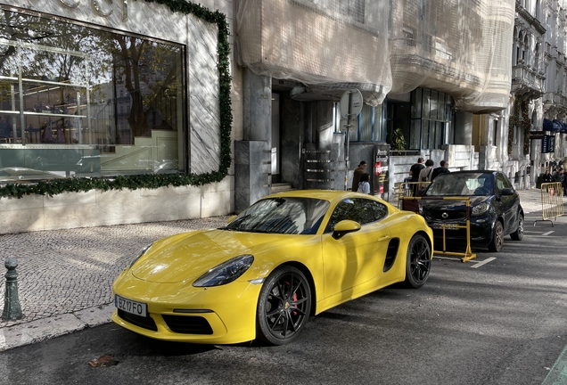 Porsche 718 Cayman S