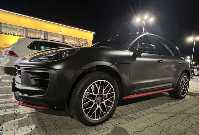 Porsche 95B Macan GTS MkIII